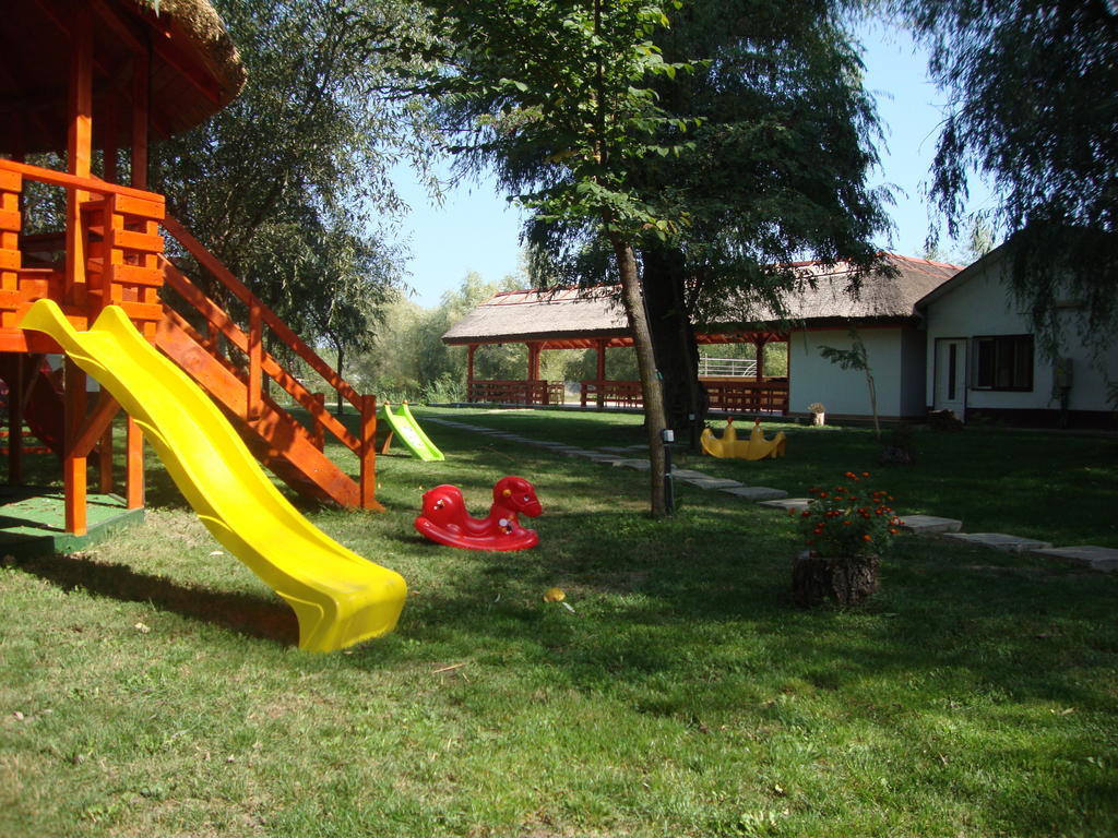 Pensiunea Insula Nada Apelor Maliuc Exterior foto